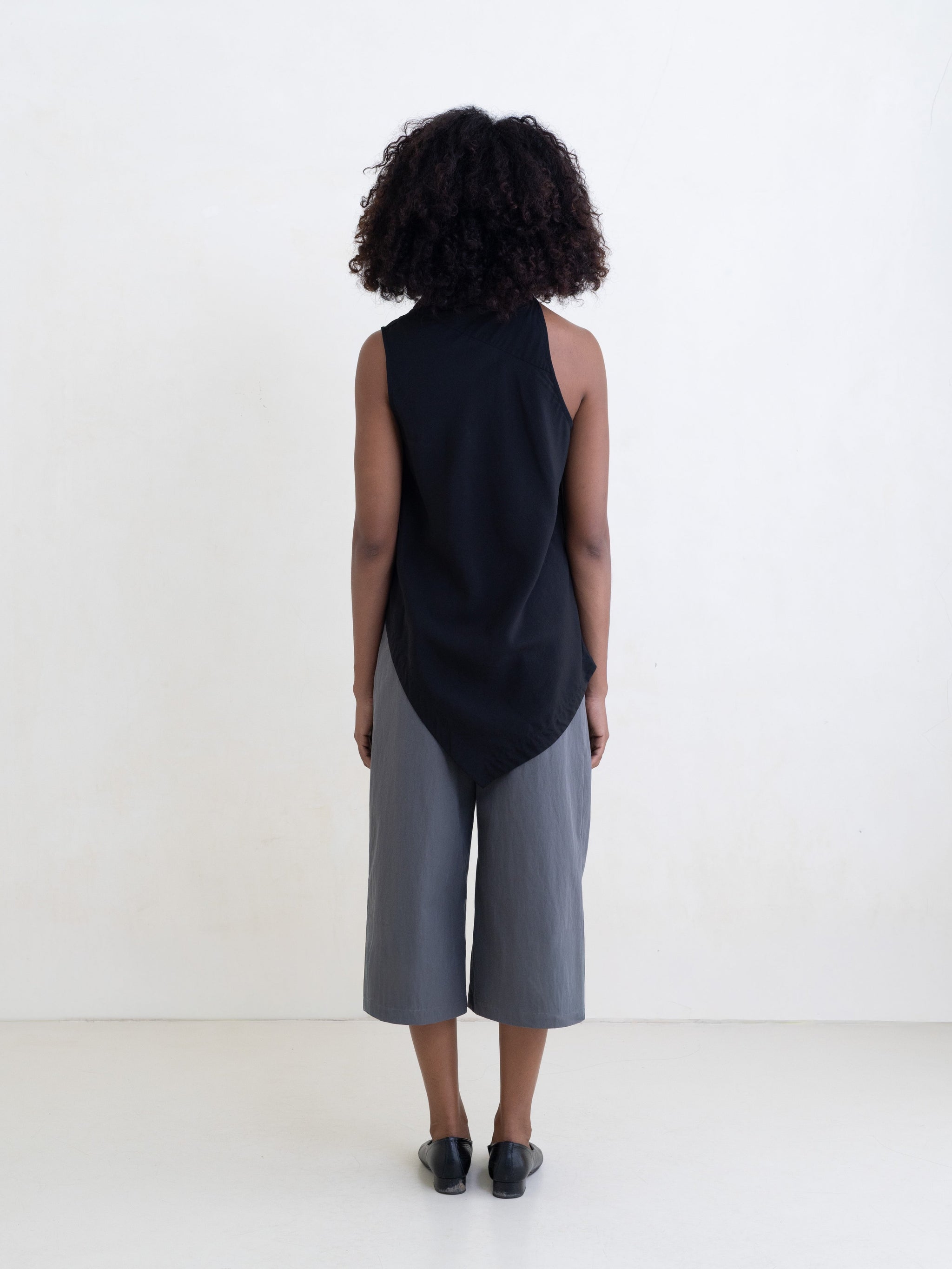 Well Top - Black