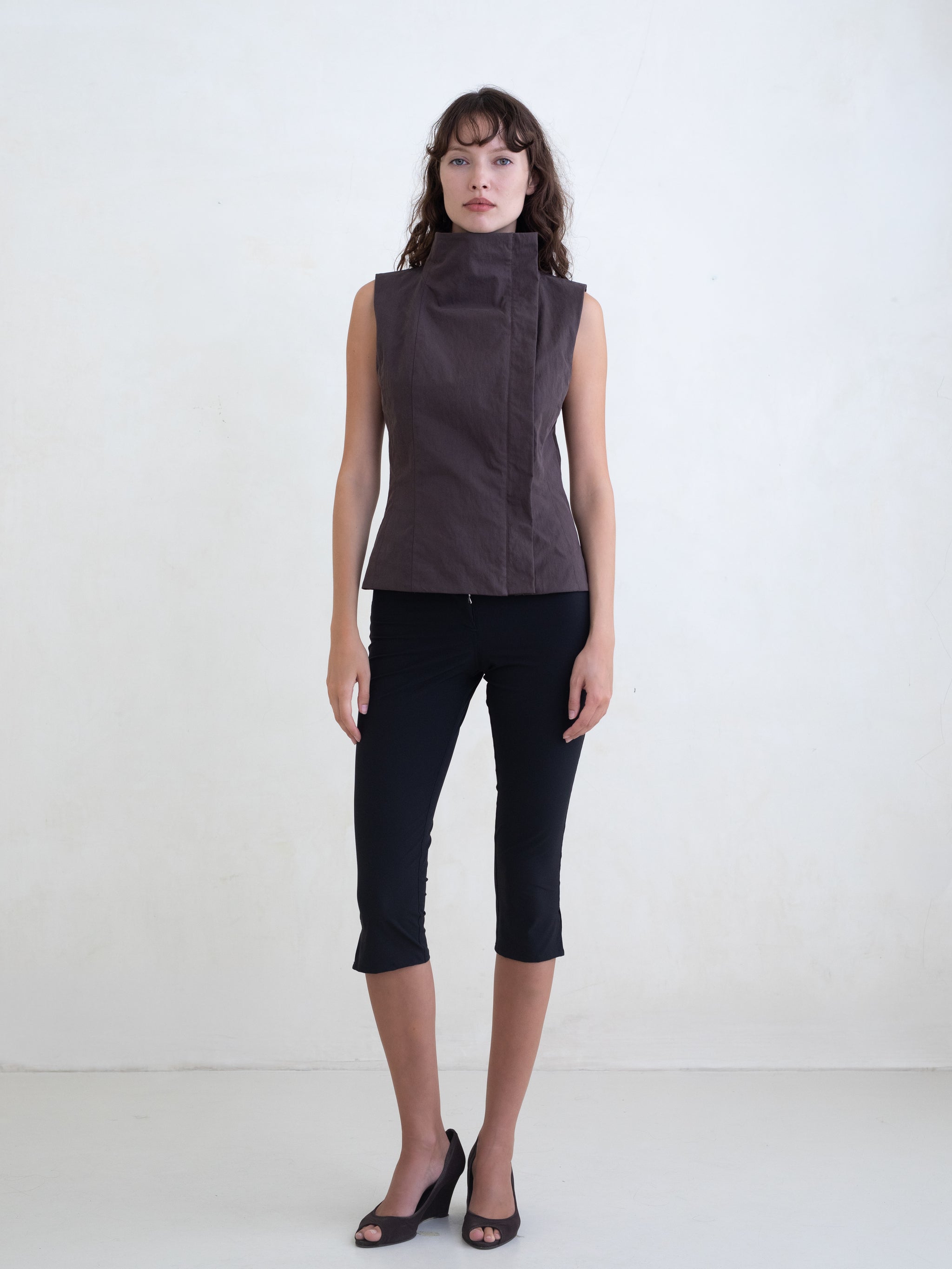 Petit Capri - Black