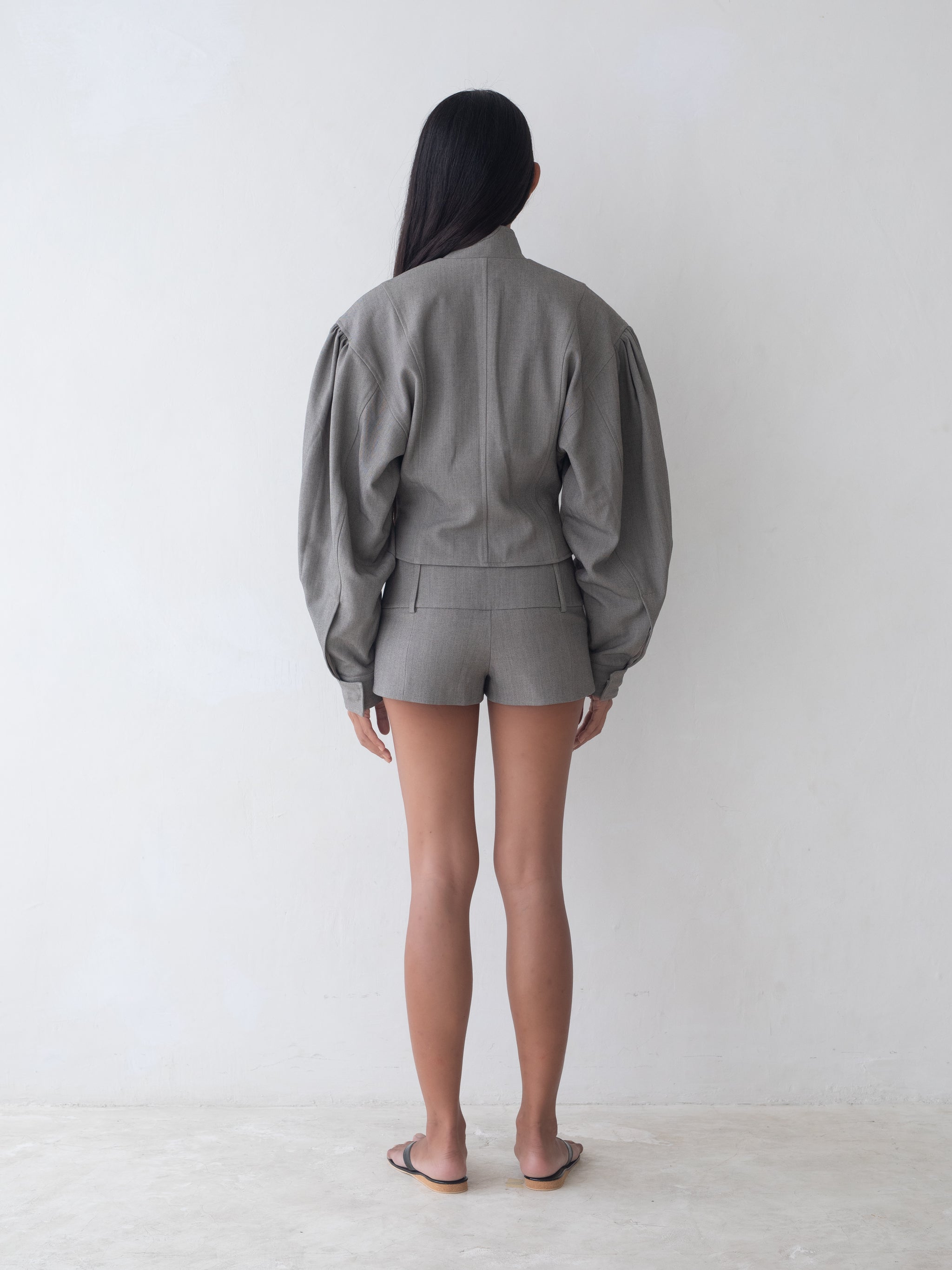 Finch Short - Warm Grey